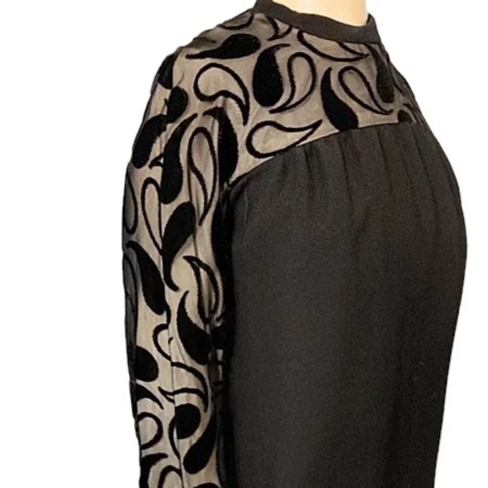 1960s Vintage Black Cocktail Dress With Sheer Top & Black Paisley Designs LBD - Picture 6 of 11